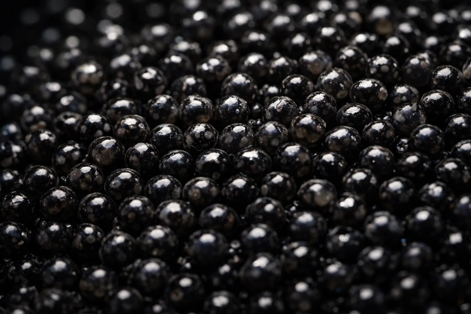 malossol caviar premium presentation Germany luxury serving